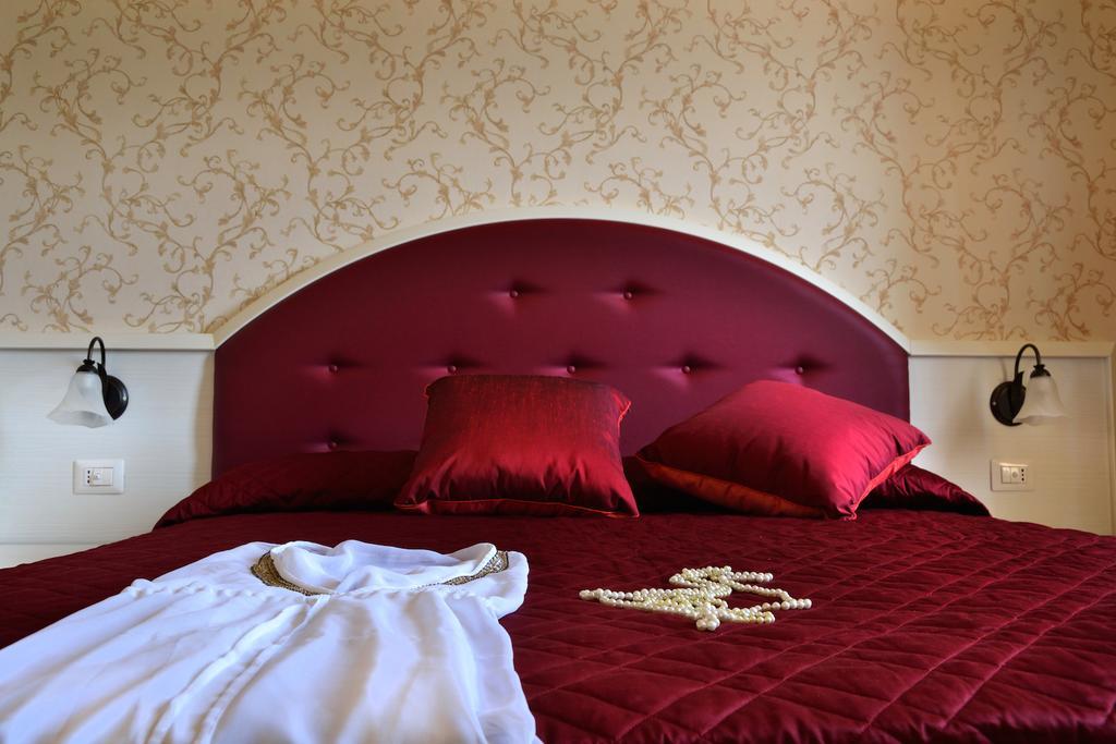Boutique Hotel Casa Faccioli Bolonya Oda fotoğraf